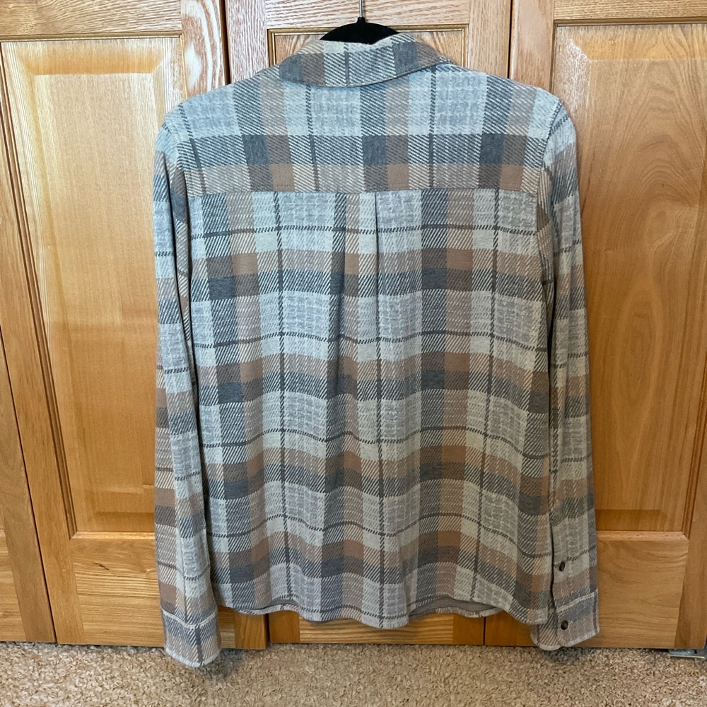 Faherty Flannel Plaid Button-Up Collared Shirt in… - image 3